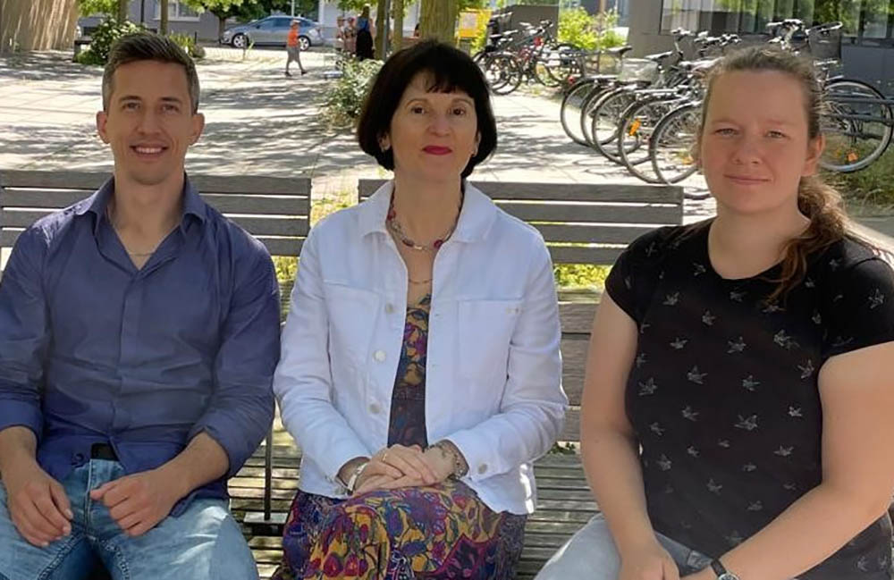 Autorenteam um Prof. Inna Lavrik (2.v.l.)_Fotograf privat